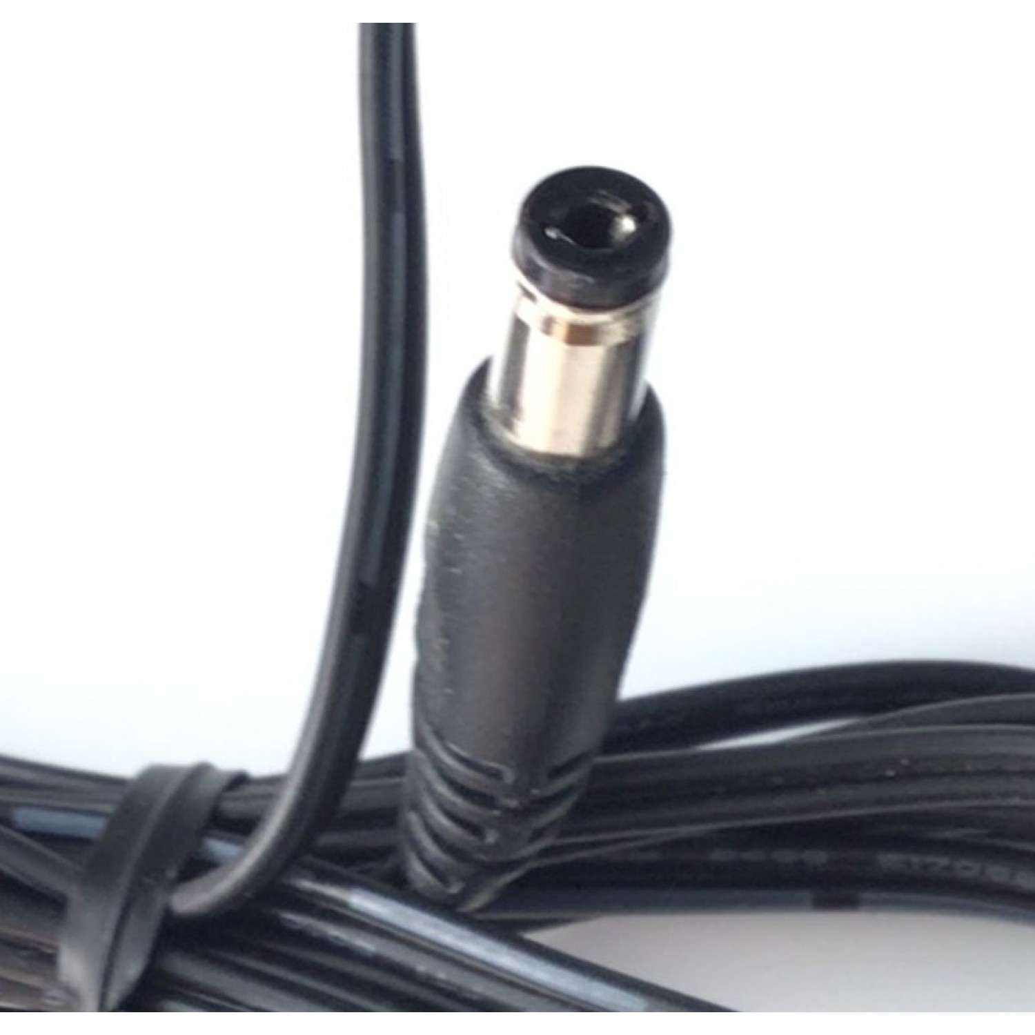 CARGADOR / ADAPTADOR DE FUENTE DE ALIMENTACION UBEE VCA-VCD  / NUMERO DE PARTE DSA-12G-12 AUS / ENTRADA VCA 100-120V~ 50/60HZ 0.3A / SALIDA VCD 12V 1A / E135856 / MODELO DSA-12G-12 AUS - Imagen 3